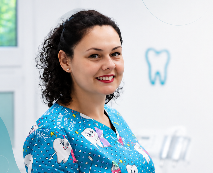 Dr. Bomhér Zsuzsa, alapító, praxisvezető fogszakorvos